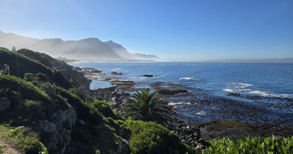 Dramatic Whale Coast scenery along the route from Cape Town to Hermanus